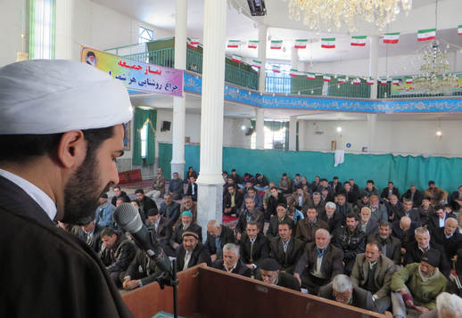 حجت الاسلام  فاطمی نیا :مسئولین در مورد روابط با عربستان تجدید نظر کنند./تیم مذاکره کننده هسته ای کشورمان باید خیلی زیرکانه عمل کنند.