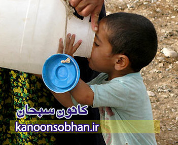 فریاد بی آبی در خوشناموند/ پول نداریم آب بخریم./ به دبه های خالی از آب نگاه می کندو آب دهانش را قورت می دهد.+عکس