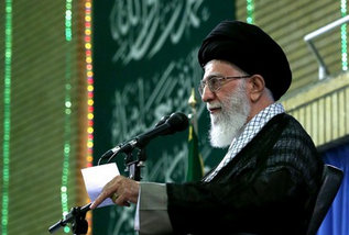 عامل ناامنی و کشتار در یمن برخی کشورهای مسمای به مسلمانی اما فریب‌خورده‌اند/ملت یمن و بحرین و فلسطین مظلومند؛ ما از مظلوم حمایت می‌کنیم؛ هر مقدار که می‌توانیم.‌