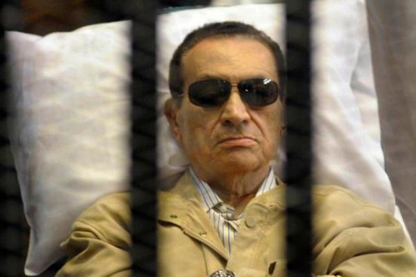 جزئیات حکم نهایی مبارک دیکتاتور مصر/ صدور سه سال حکم زندان