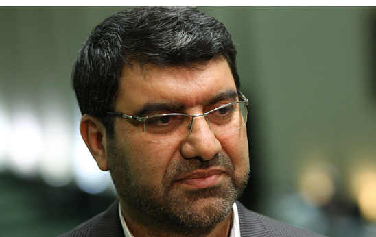 الهیار ملکشاهی: کمیسیون قضایی مجلس بر حذف حبس از جرائم غیرعمد پزشکان تأکید دارد/ حقوق بیماران نباید پایمال شود