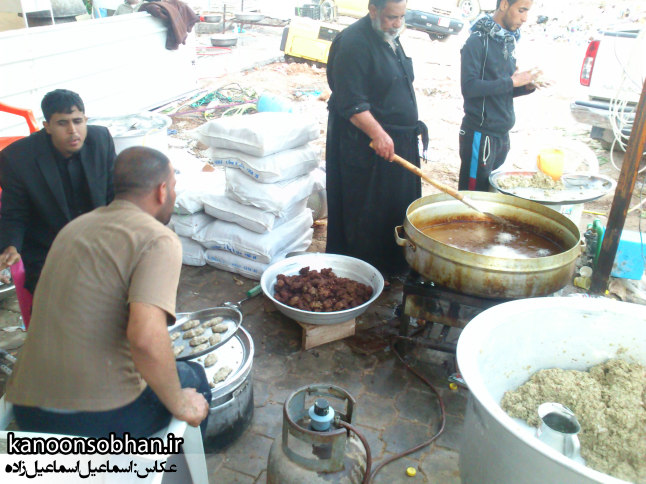 تصاویر اختصاصی کانون سبحان از پذیرایی مردم عراق در اربعین حسینی 94