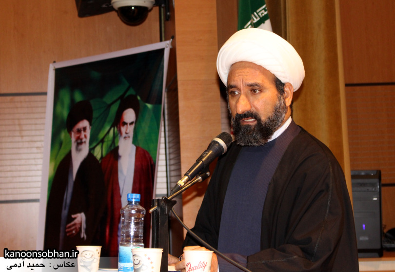 حجت الاسلام دکتر حنان :ماهیت عکس در واقع پرداخته عکاس است نه پردازش واقعیت!/مهمترین رسانه در ثبت تصویر امروزه در دنیا، رسانه عکاسی است.
