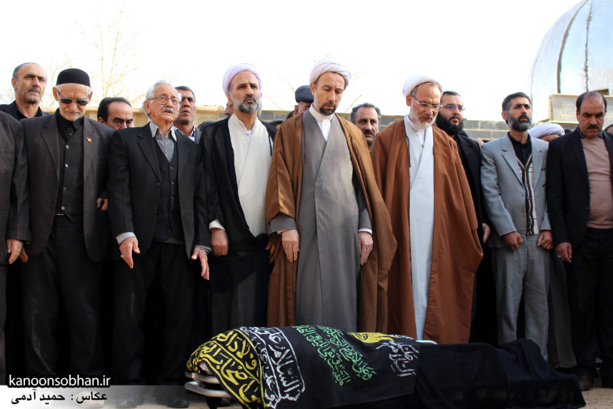 تصاویر مراسم تشییع و خاکسپاری مادر شهید محمد علیم(شهرام) عباسی در کوهدشت