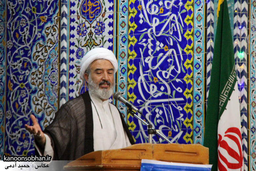 امام جمعه کوهدشت: در ماه رمضان با قرآن انس بیشتری داشته باشیم/ فرزند این شهربخاطر دفاع از دین و پیشرفت کشور به شهادت رسید./در کارها به صورت جهادی عمل نمائیم.