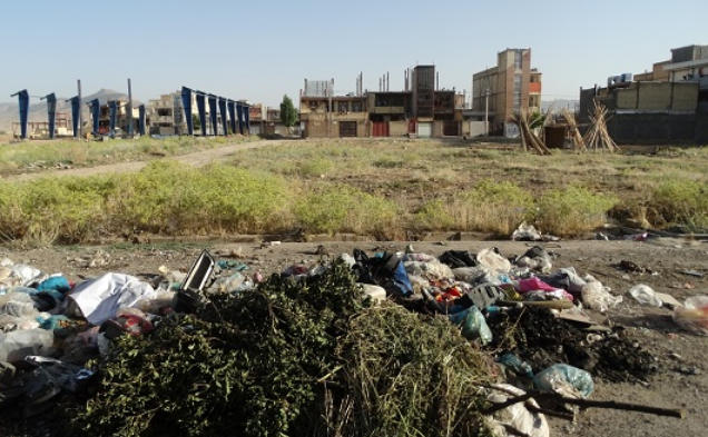 زباله هایی که در خیابان های کوهدشت دفع می شود+ تصاویر