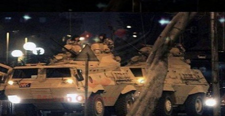 کودتای نظامی در ترکیه/ارتش ترکیه قدرت را در دست گرفت/اردوغان از کاخ ریاست جمهوری گریخت+تصاویر
