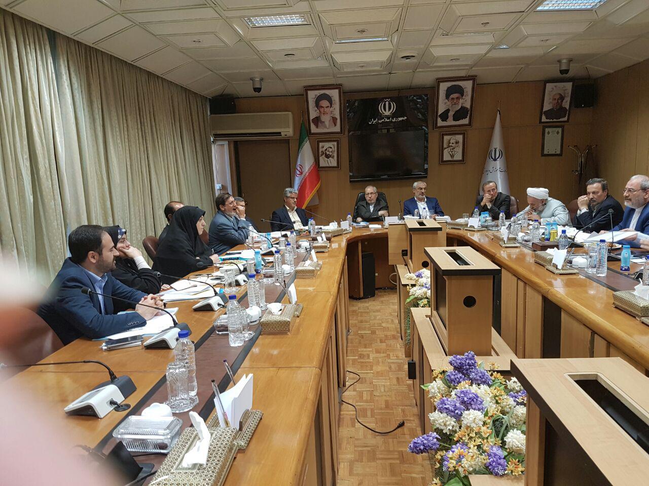 تصاویر جلسه کمیسیون آموزش و تحقیقات مجلس با دکتر فانی وزیر آموزش و پرورش