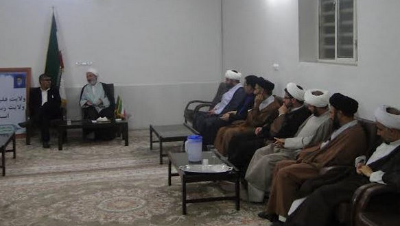 تصاویر نشست صمیمی فرماندار کوهدشت با روحانیون شبکه تبلیغ