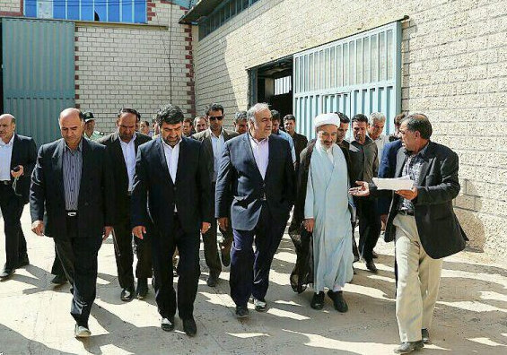 تصاویر بازدید استاندار لرستان و مسئولین شهرستانی از شهرک صنعتی کوهدشت