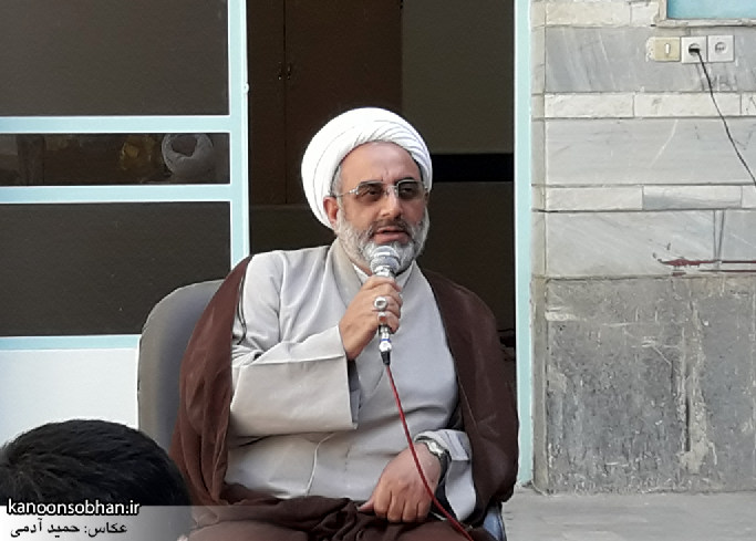 مدیر حوزه علمیه استان لرستان: مدیران و اساتید مدارس با رویکرد جهادی به تربیت طلاب بپردازند !