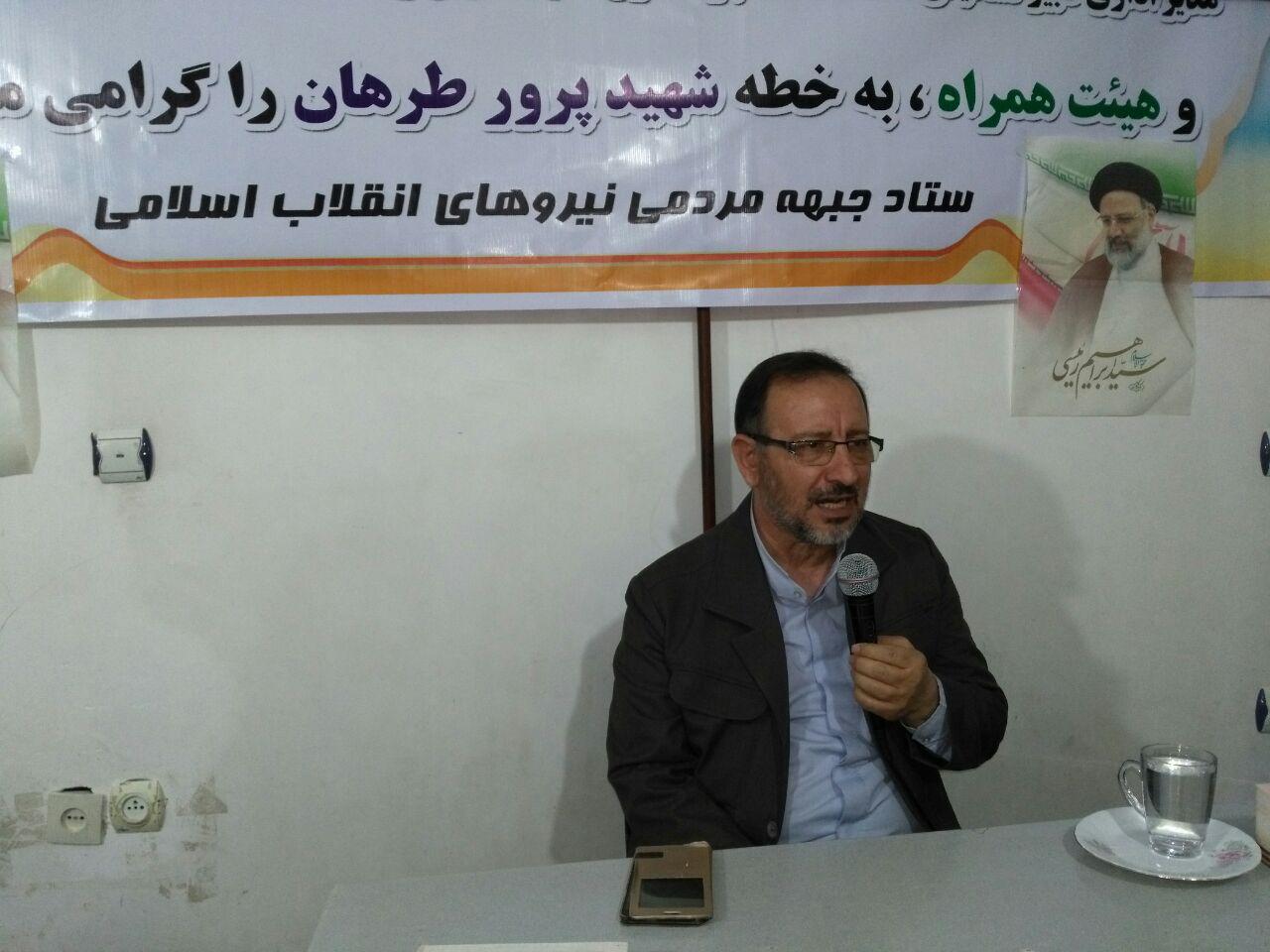 تصاویر سخنرانی دکتر پیریایی در جمع اعضای جمنای بخش طرهان