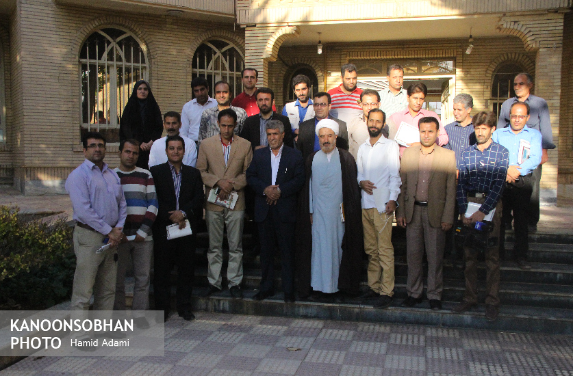تصاویر تجلیل از خبرنگاران کوهدشت+توضیحات