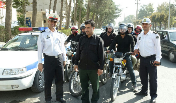 تصاویربرگزای مانور موتور سواران قانونمند هفته ناجا در کوهدشت