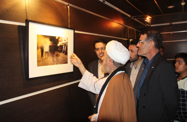 تصاویر افتتاح نمایشگاه عکس «فریاد تاریخ» موسی یگانه در کوهدشت