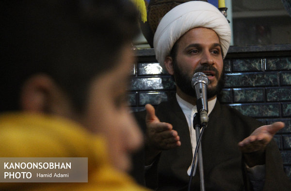 تصاویر مراسم جشن میلاد پیامبر اکرم(ص) و امام جعفر صادق(ع) در منزل شهید رهنما