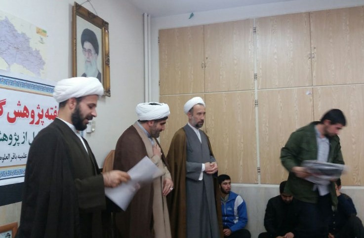 آئین تجلیل از پژوهشگران جوان حوزه علمیه کوهدشت برگزار شد+عکس