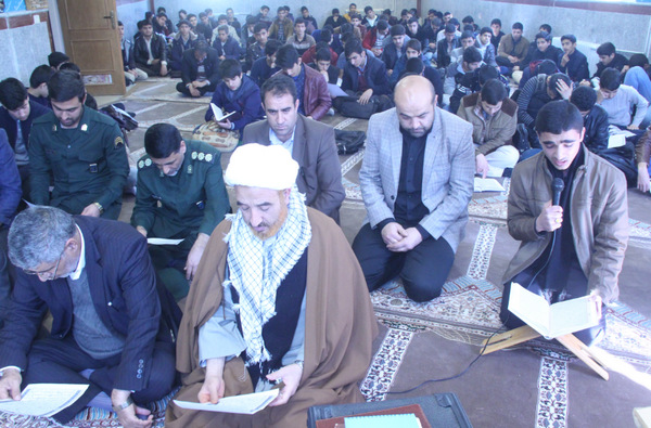 تصاویر جلسه ختم قرآن در مدرسه نمونه امام علی(ع) کوهدشت