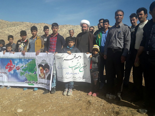 جشن انقلاب اسلامی در روستای« برآفتاب صید محمد »کوهدشت برگزار شد+تصاویر