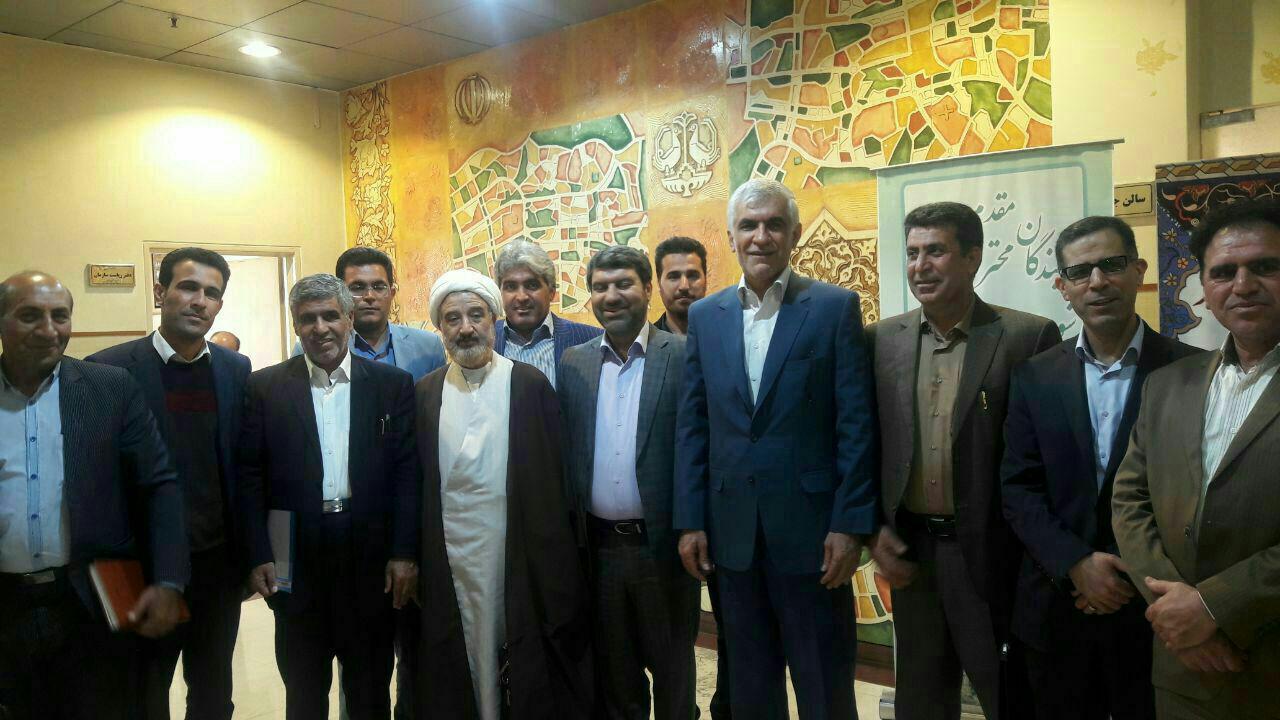 تصاویر نشست صمیمی مسئولان کوهدشتی با معاون وزیر در تهران