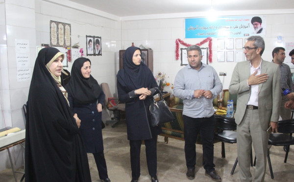 گزارش تصویری – تشریحی از بازدید مسئولین کشوری از تولیدی گلباف زرین کوهدشت