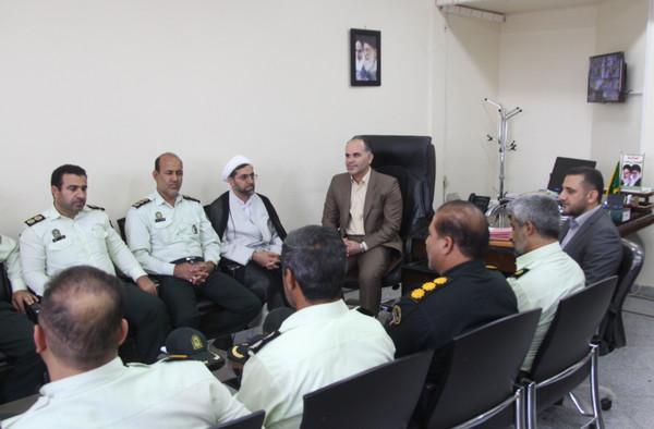 تصاویر نشست صمیمی ریاست دادگستری و دادستان کوهدشت با فرماندهی و پرسنل نیروی انتظامی شهرستان