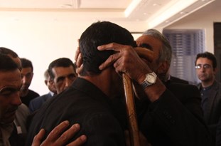 برگزاری مراسم «خون صلح» در روستای قرعلیوند کوهدشت/ آئینی که بزرگ‌منشی و جوانمردی مردمان لرستان را به نمایش می‌گذارد