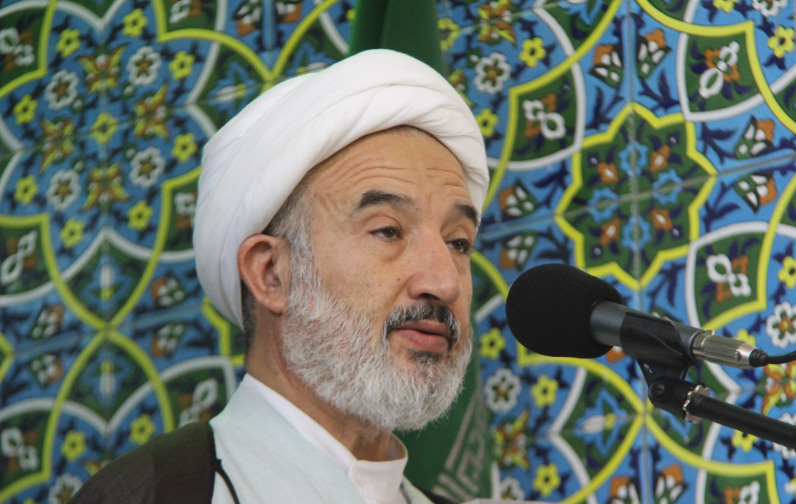 ایجاد دودستگی بین ملت ایران هدف شیطان بزرگ/مطالبه مردم روی کار آمدن تیم اقتصادی کارآمد است