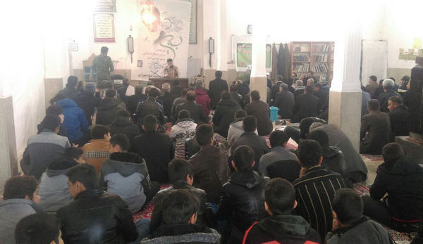 اجتماع بسیجیان حوزه شهید صیاد شیرازی به مناسبت 5 آذر در مسجد امام حسین (ع ) اشتره گل گل برگزار شد+تصاویر