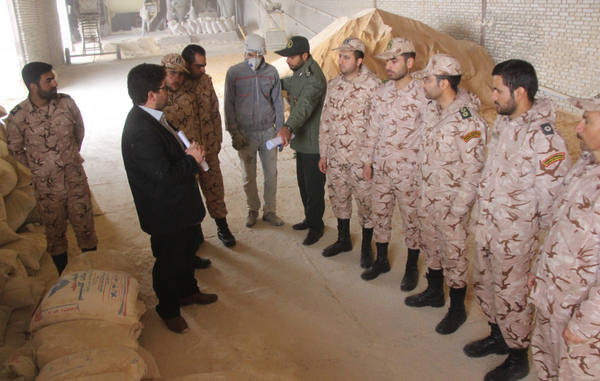 برگزاری کلاس آموزش دامپروری صنعتی ویژه سربازان سپاه کوهدشت