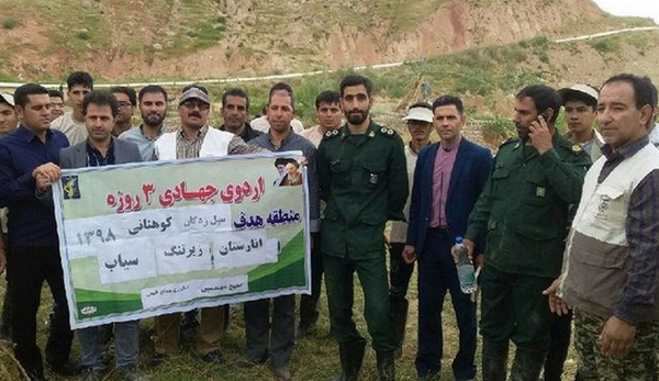 120نیروی جهادی کوهدشت عملیات لایروبی انارستان زیرتنگ سیاب را انجام دادند
