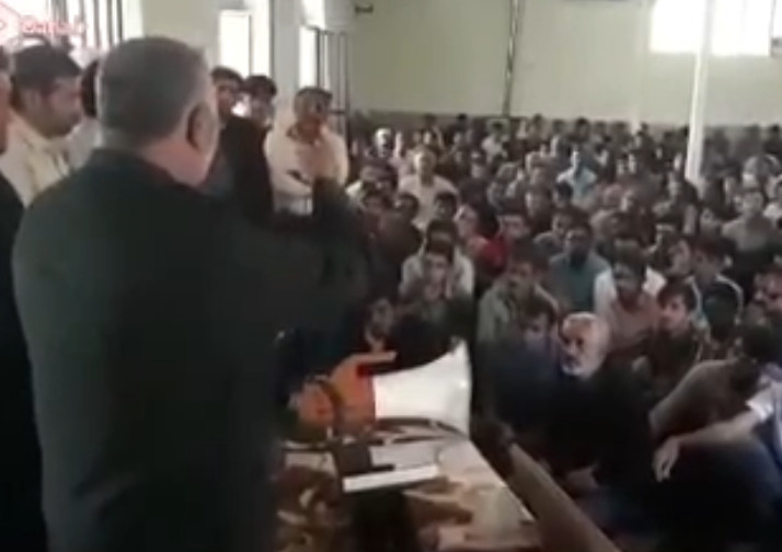 فیلم/ گفتگوی فرمانده سپاه چهارمحال بختیاری در جمع بیش از ۸۰ درصد اهالی روستای چنار محمود لردگان و شعارهای شنیدنی مردم