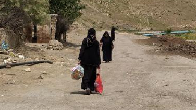 فیلم/رزمایش کمک مومنانه در محروم ترین دهستان کشور / نمایش جلوه ای از مواسات و همدلی