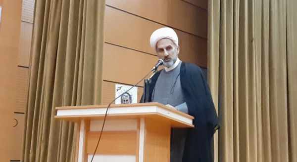شایسته‌سالاری،تخصص و پاکدستی شاخصه یک مدیر است/ بهبود معیشت مردم؛وظیفه ای بزرگ وحیاتی