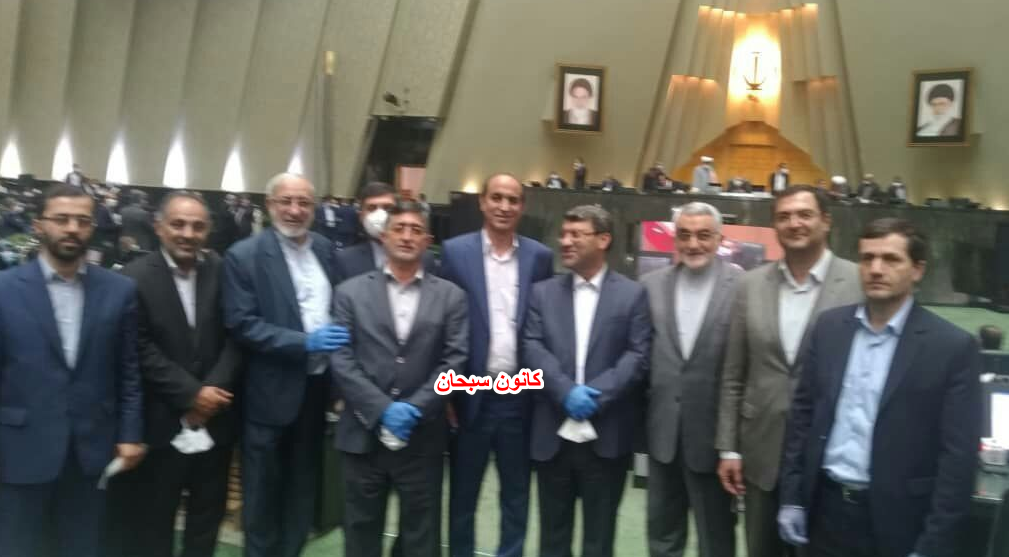عکس یادگاری نمایندگان لرستان در پایان مجلس دهم