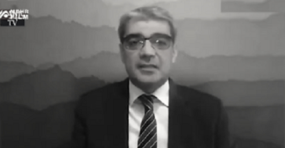 تلویزیون امنیتی من و تو در اقدامی نادر کارشناس خود را به خاطر انتقاد از وابستگی شدید محمدرضا پهلوی به غرب بازداشت کرد