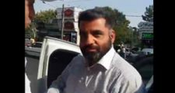 جزئیات کلیپ قدیمی از فردی که خودش را قاضی معرفی می کند