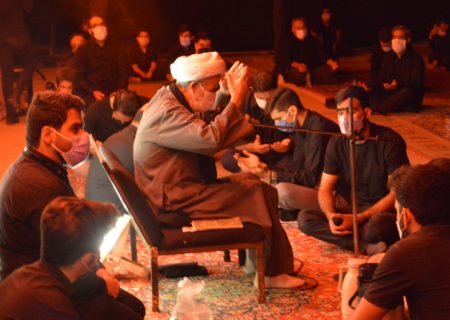 نوحه خوانی امام جمعه کوهدشت در شب عاشورای حسینی