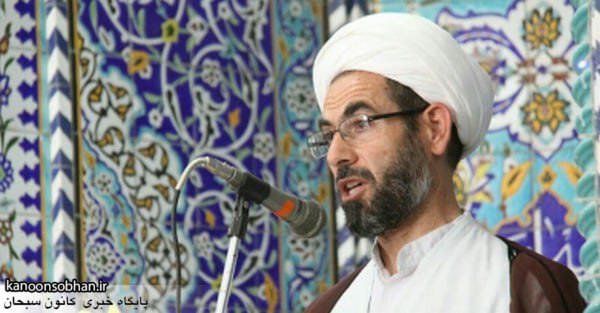 عبادت،فلسفه وجودی انسان ها است