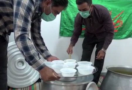 پخت و توزیع آش نذری به مناسبت دهه صفر در کوهدشت