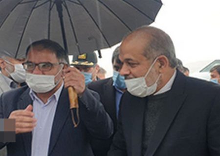 ورود وزیر کشور به فرودگاه خرم آباد