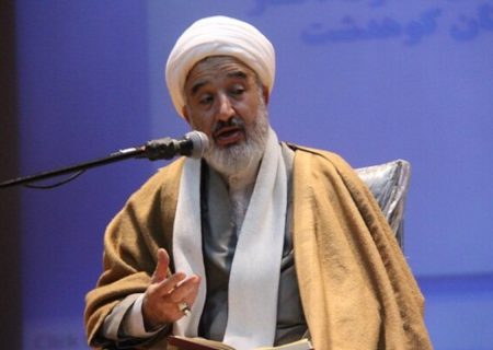 اولین گام در اعتلای مساجد، جذب و ارتباط با نسل جوانان است