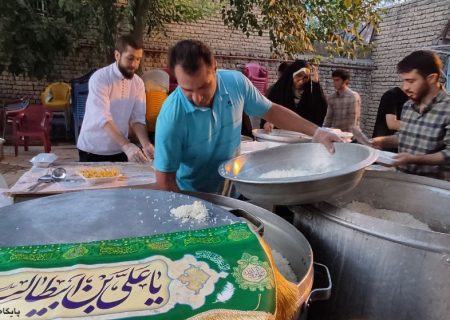 پخت 4 هزار پرس غذای گرم روز عید غدیر در کوهدشت