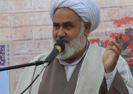 حفظ انقلاب اسلامی تعارف‌بردار نیست