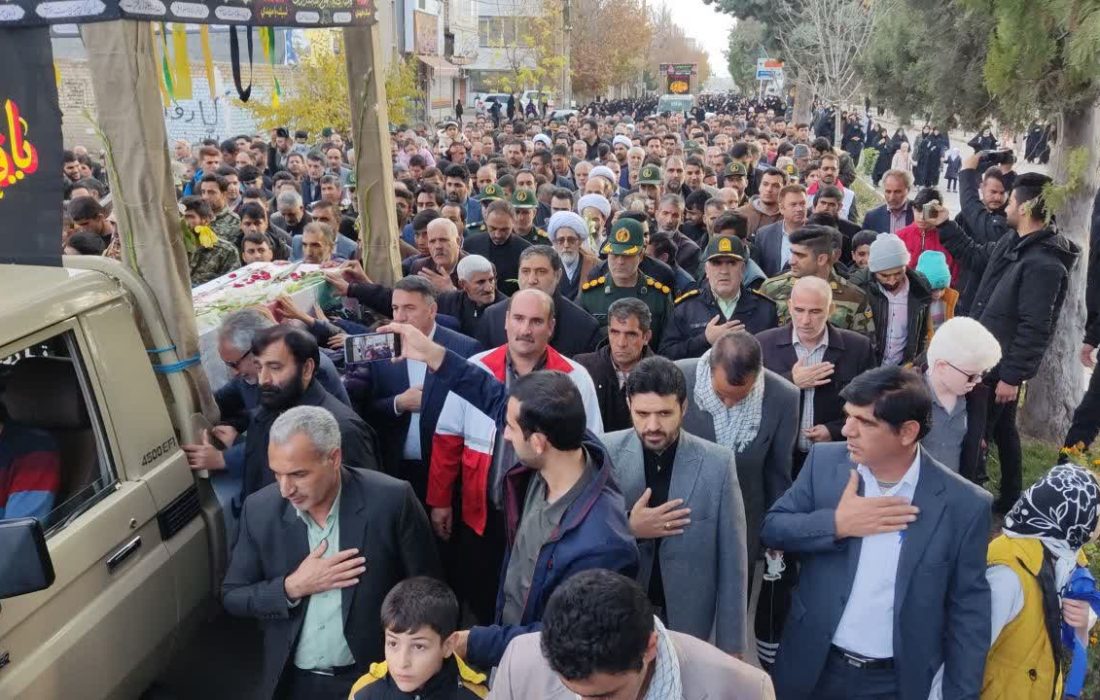 مردم شهید پرور کوهدشت از لاله های گلگون کفن باشکوه استقبال کردند