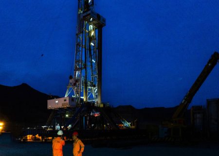 عملیات نجات کارگران محبوس در کوهدشت ادامه دارد