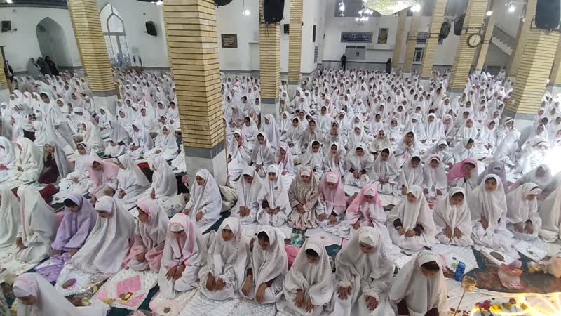 مراسم جشن تکلیف دانش‌آموزان دختر +تصاویر