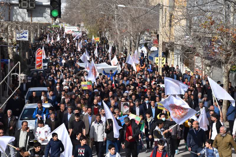 راهپیمایی باشکوه 22 بهمن 1402 در کوهدشت برگزار شد