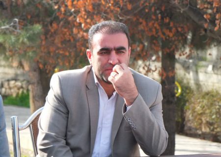 میز خدمت دستگاه قضایی در کوهدشت برگزار شد.