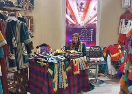 ۸ هزار هنرمند صنایع‌دستی در لرستان فعالیت دارند